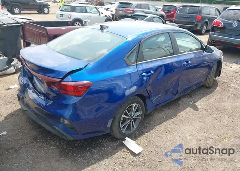 2024 Kia Forte Lx/Lxs из США, поврежденный, VIN 3KPF24AD8RE737349